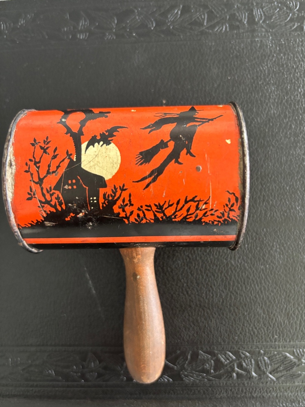 Vintage Halloween Rattle Noisemaker - Picture 10 of 11
